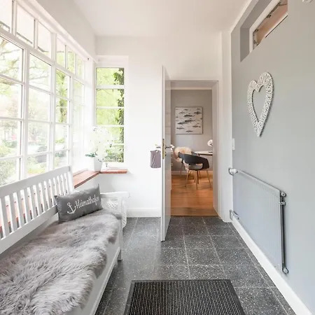 Apartment Moenkestuebchen